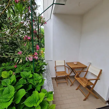 Cozy Albina Apartment